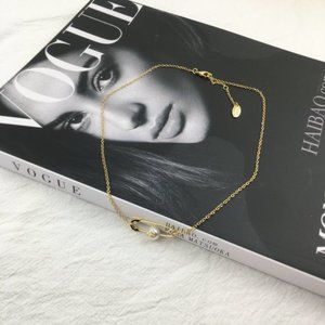🦪Vivienne Westwood safety pin pearl logo necklace in gold